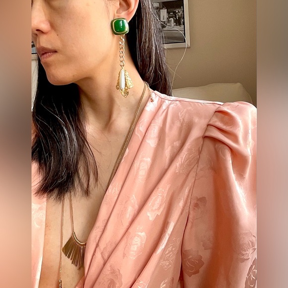 Redesigned Nina Ricci green and gold toned clip on dangling earrings - Picture 2 of 12